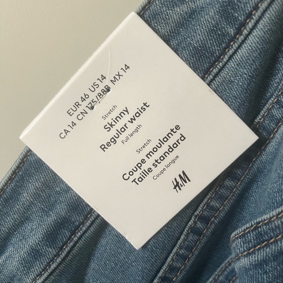 Light wash stretch jeans - Picture 1 of 4